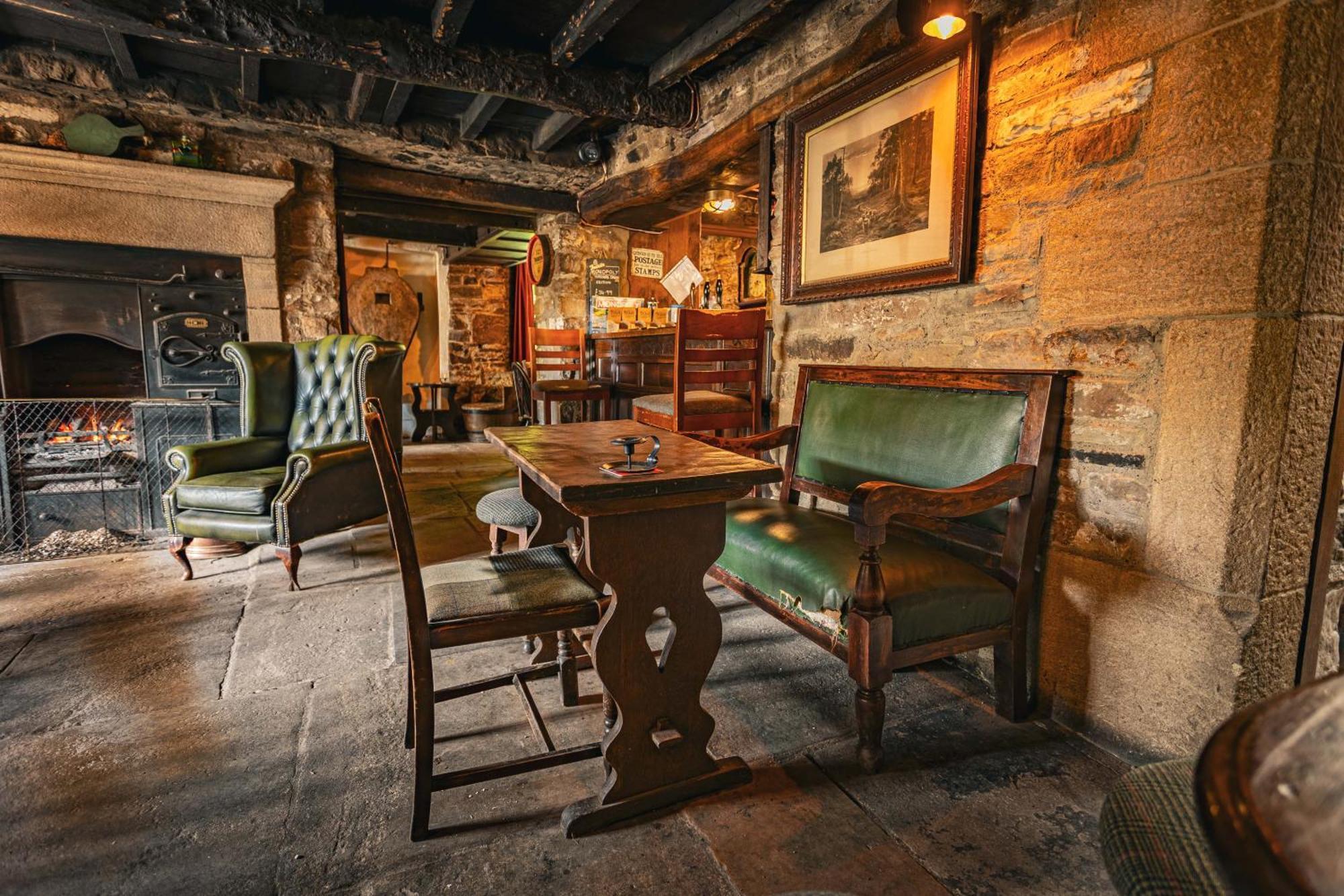 The Green Dragon At Hardraw Екстериор снимка